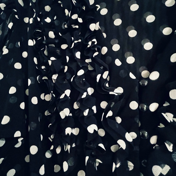 5/$30 Black and white polka dot Inc . Double mesh with buttons and ruffles. - Picture 4 of 6